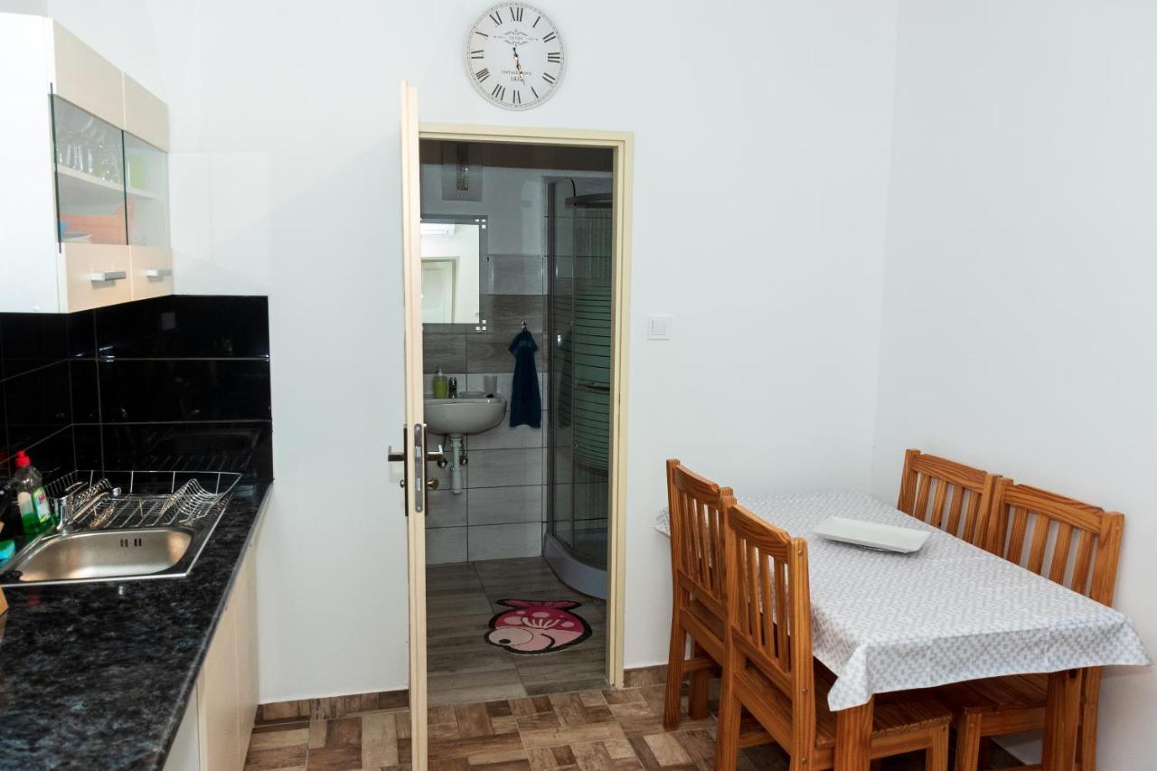 Olivia Apartman Apartment Sarospatak Luaran gambar