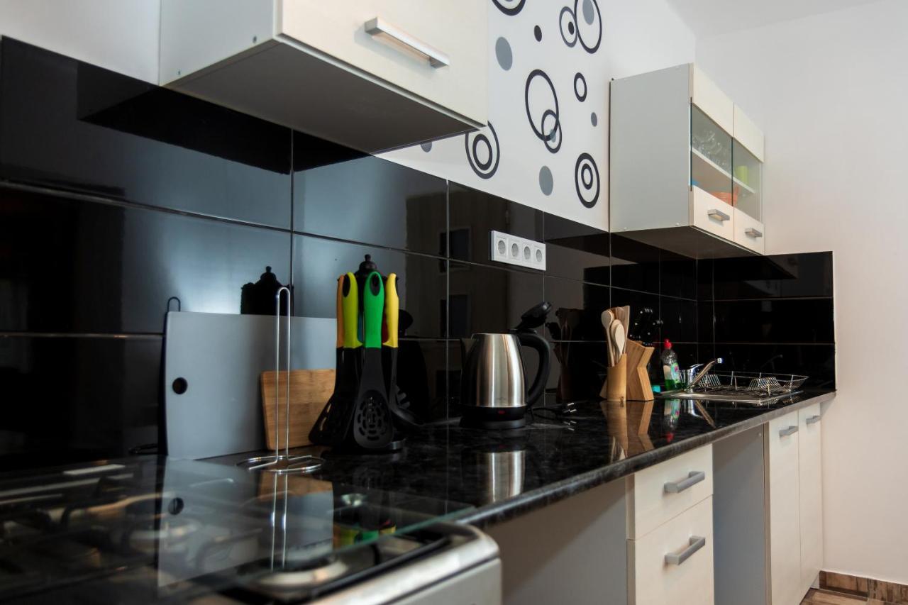 Olivia Apartman Apartment Sarospatak Luaran gambar