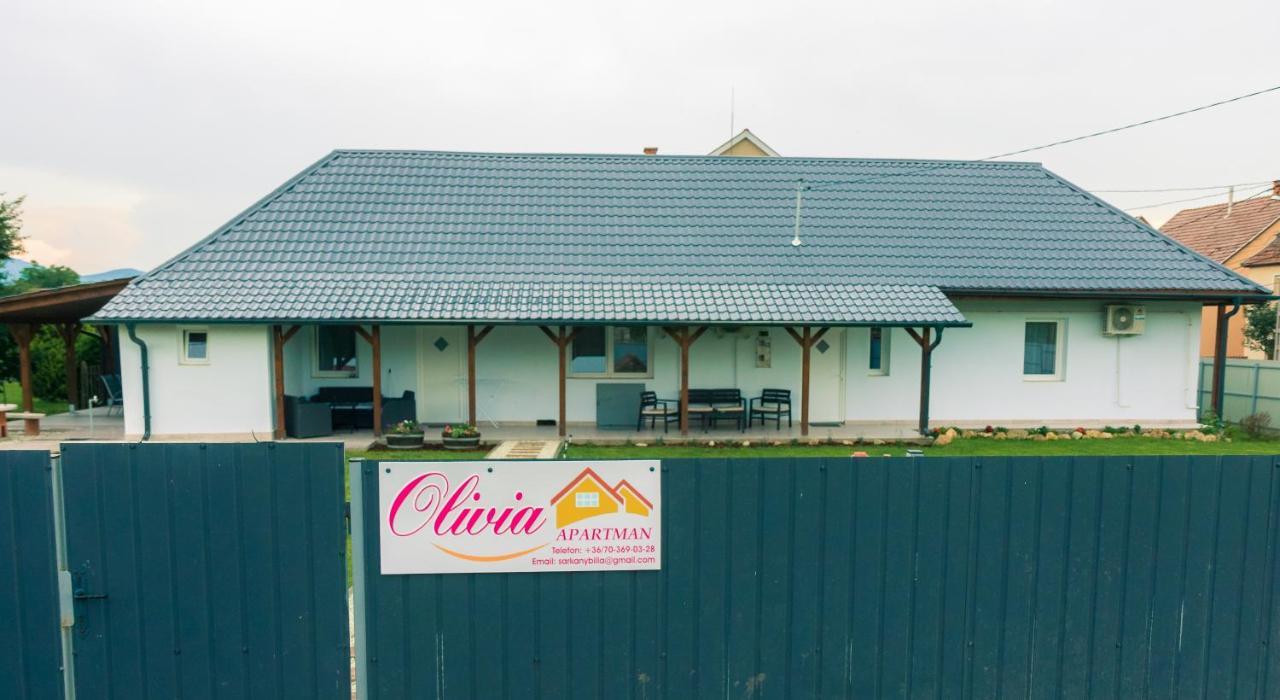 Olivia Apartman Apartment Sarospatak Luaran gambar