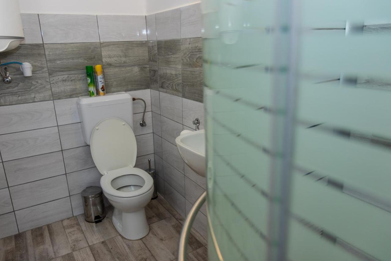 Olivia Apartman Apartment Sarospatak Luaran gambar