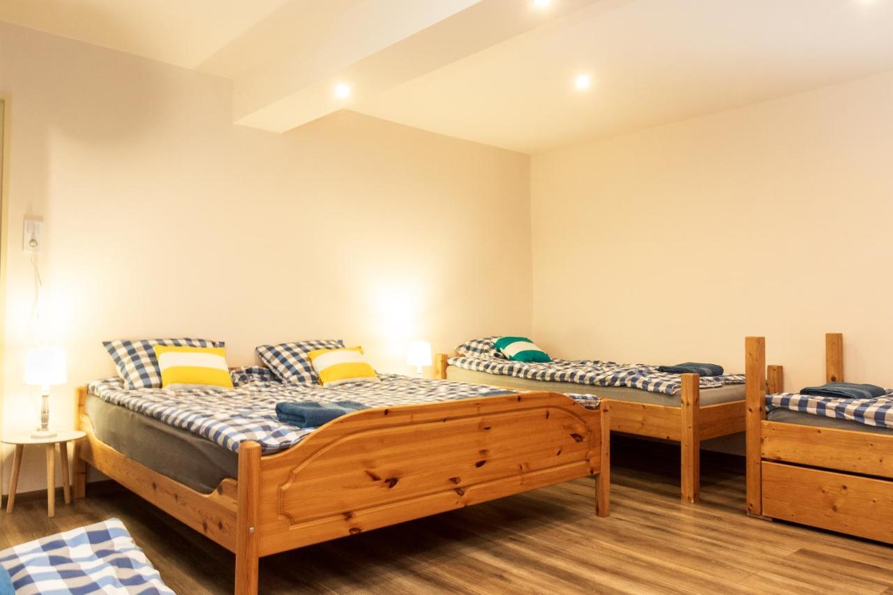 Olivia Apartman Apartment Sarospatak Luaran gambar